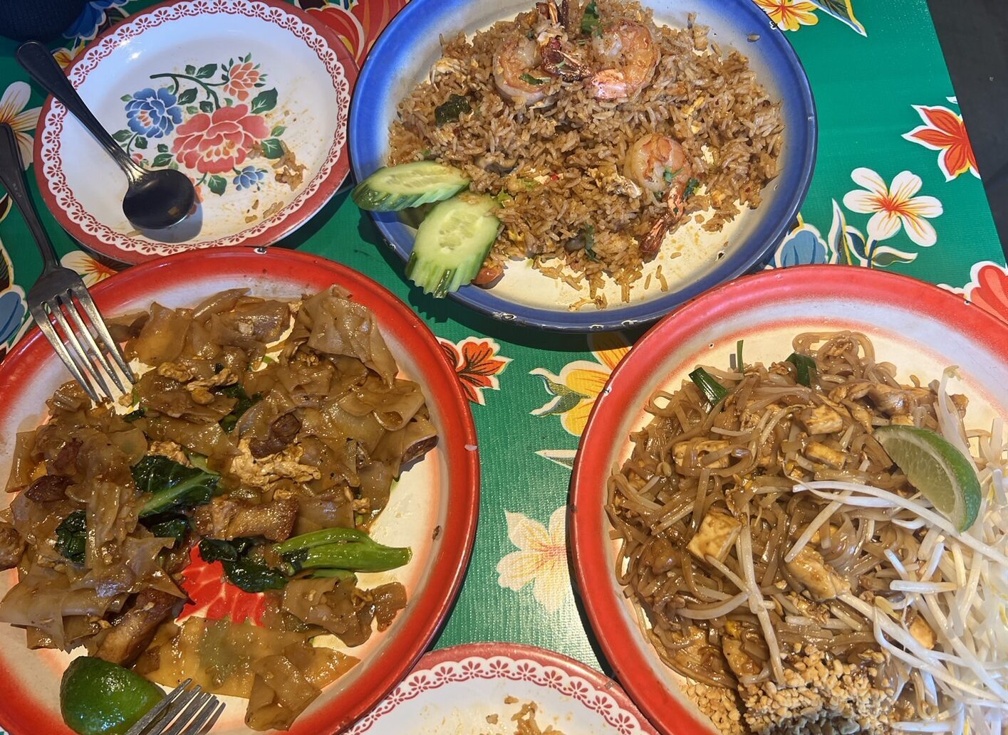 Si Lom Thai Bistroで本場タイ料理を体感！